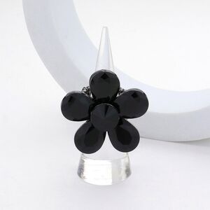 Jet Black Cluster Crystal Stretch Flower Ring